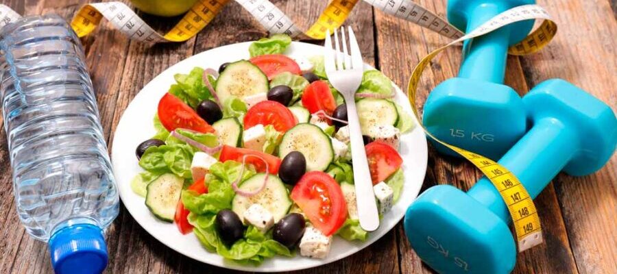 Alimentos naturales para reducir el colesterol: nueces, aguacate, aceite de oliva